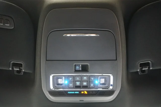 Used 2023 WHITE Ford Platinum image 44