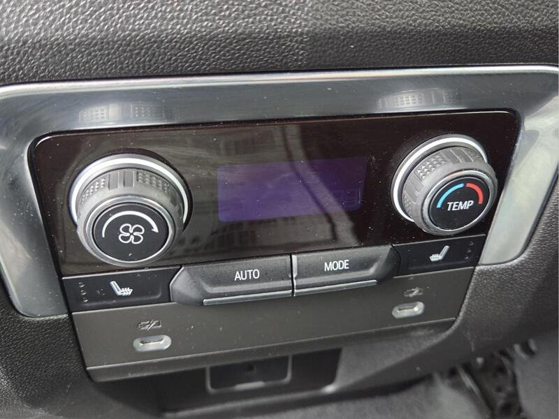Used 2022 Summit White CHEVROLET 4WD 4DR Z71 image 15