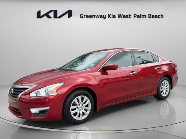 Used 2015 Red Nissan 2.5 S image 3