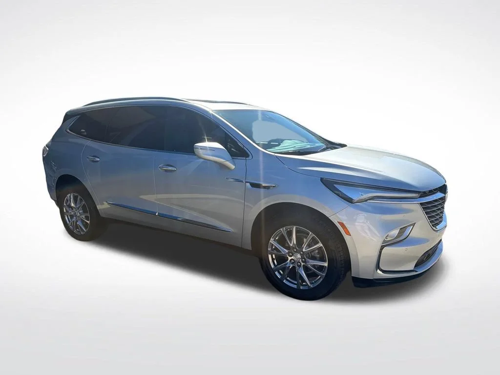Certified Used 2022 Includes Pitch Dark Night lower exterior accent color.) Buick Essence image 38