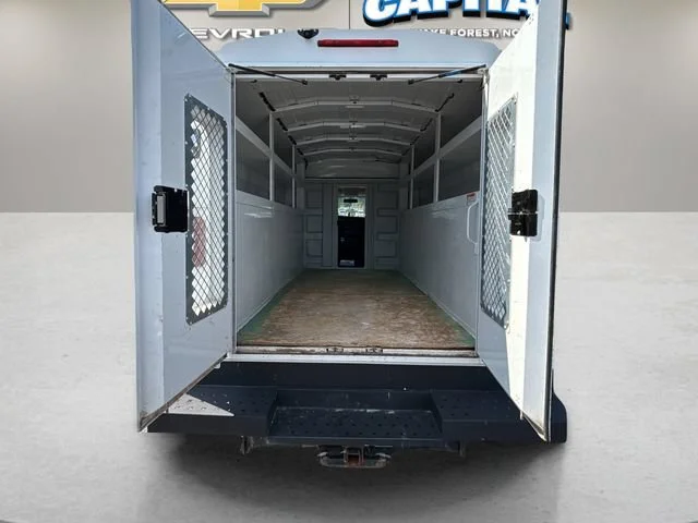 Used 2019 SUMMIT WHITE Chevrolet CUTWAY image 29