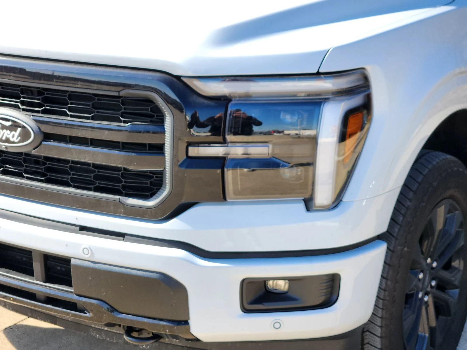 New 2026 Oxford White Ford Lariat® image 5