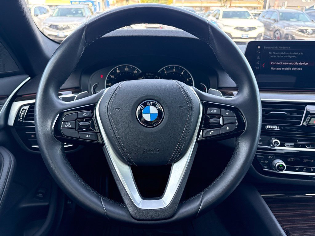 Used 2018 Glacier Silver Metallic BMW 530i xDrive image 18
