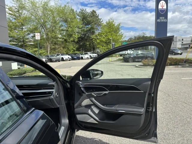 Used 2022 Mythos Black Metallic Audi BLACK OPTIC PLUS & EXECUTIVE PACKAGE !! BANG & OLUFSEN ADVANCED !!! OVER $ 146K MSRP !!! image 52