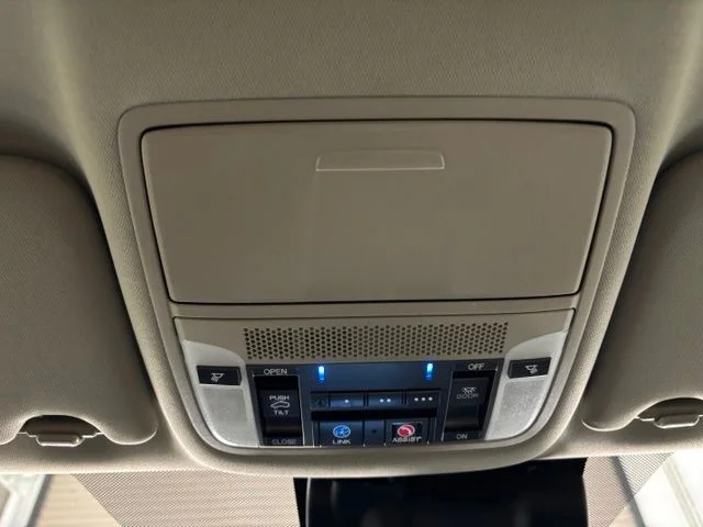 Used 2017 White Acura 3.5L image 26