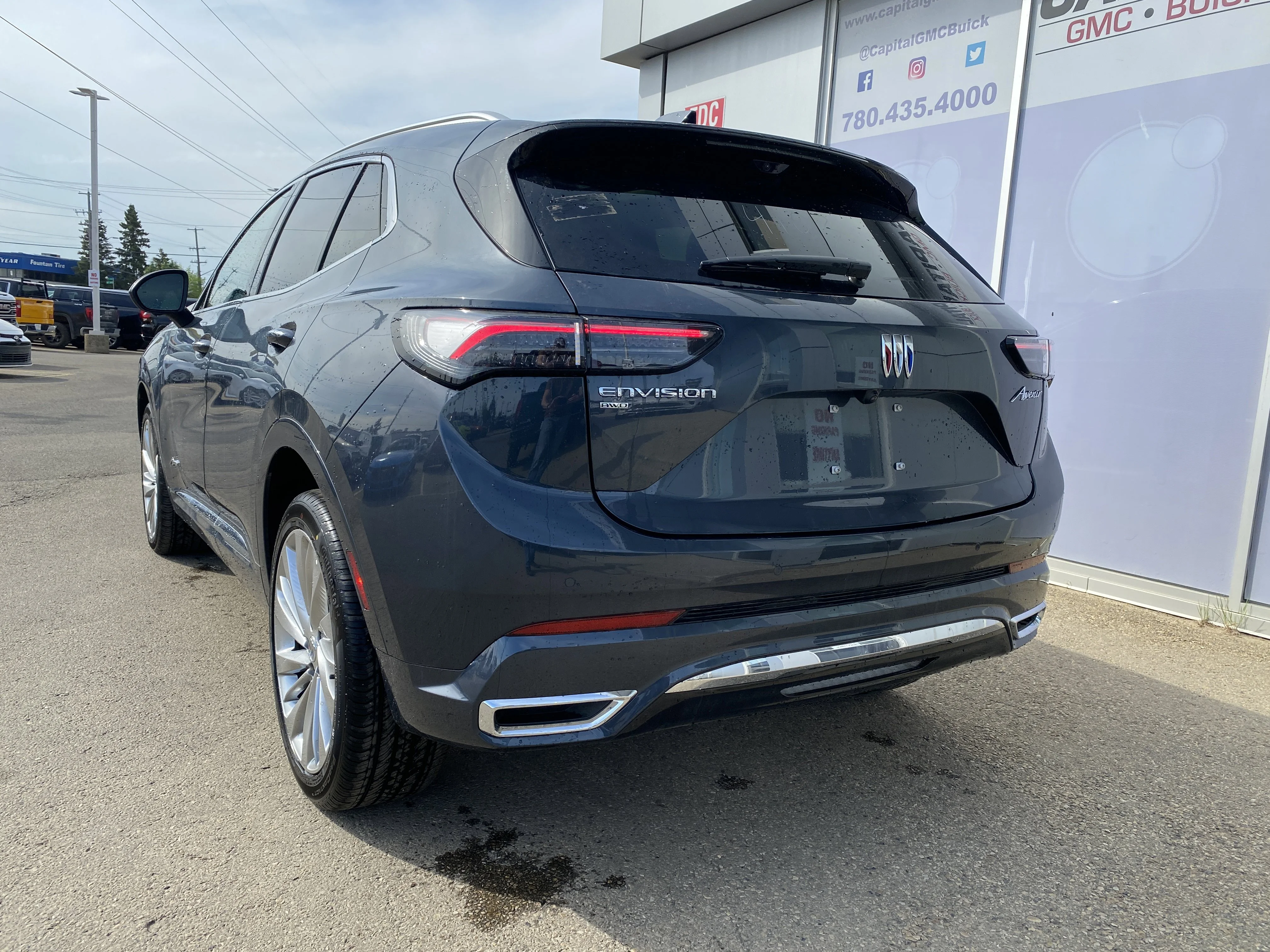 New 2026 QUARTZ BLUE METALLIC Buick Avenir image 4