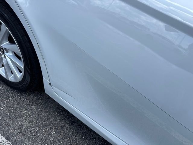 Used 2022  Toyota LE image 5