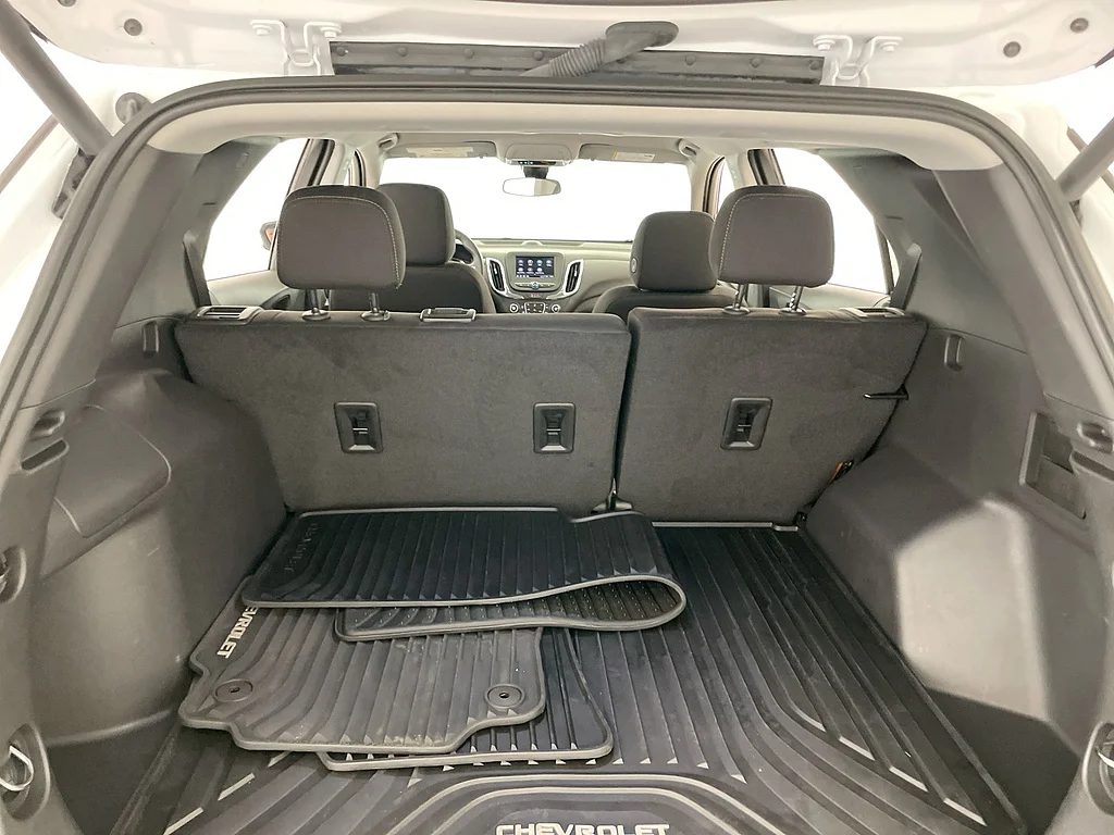 Used 2024 Summit White Chevrolet LT image 25
