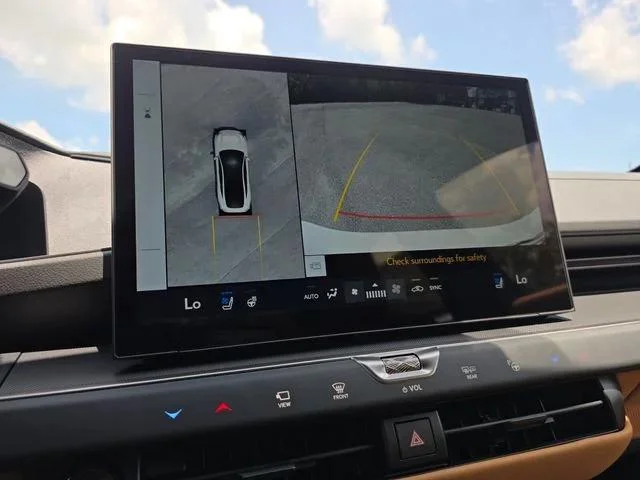 New 2026 Ultra White Lexus PREMIUM PLUS image 37