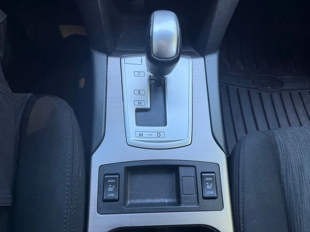 Used 2013 Ice Silver Metallic Subaru 2.5i image 24