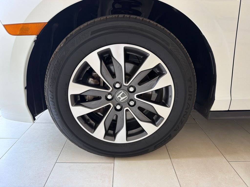 Used 2024  Honda EX-L image 8