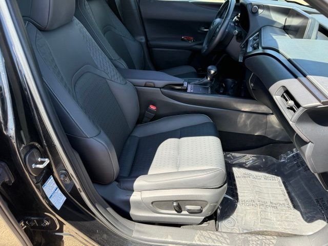 2021 Lexus UX Hybrid 250h - Photo 33