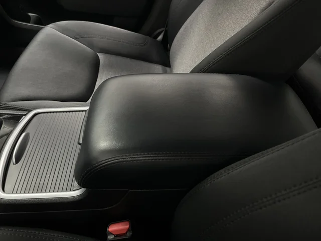 2023 Chrysler 300 Touring - Photo 17