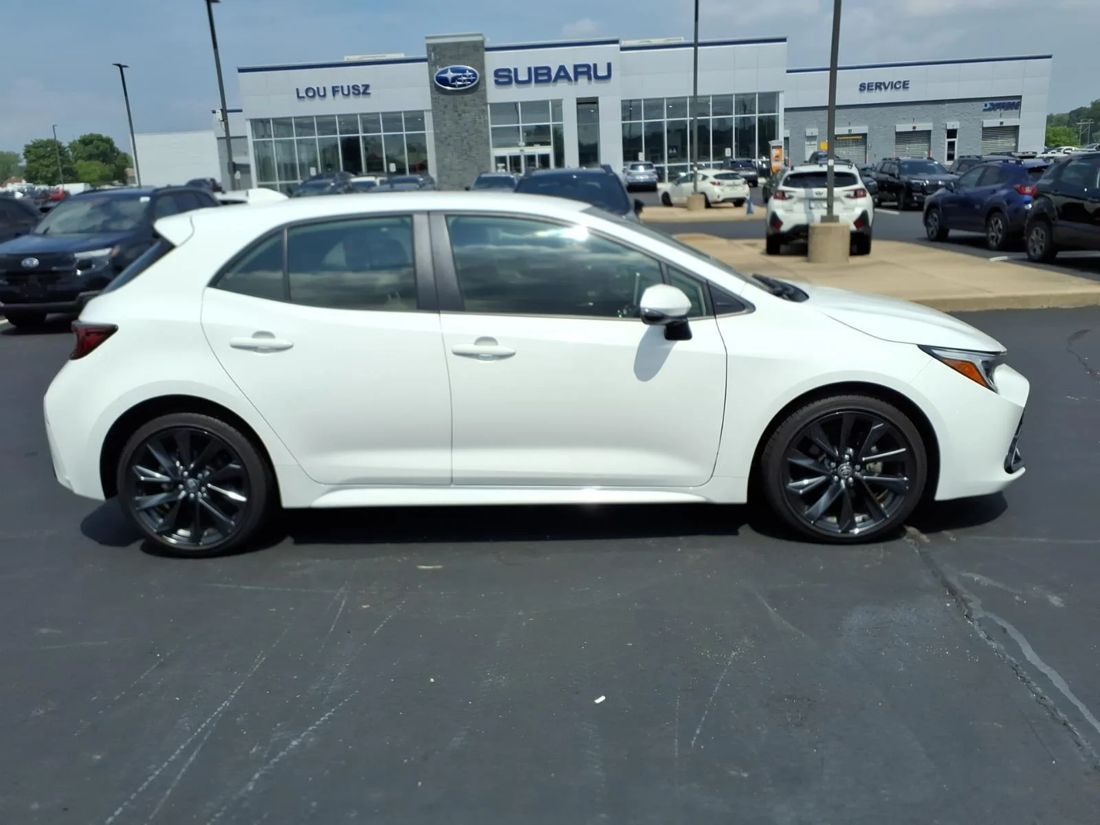 Used 2024 Ice Cap Toyota XSE image 27