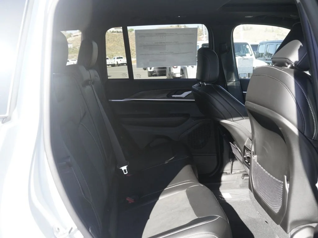 New 2026 Bright White Clearcoat Jeep Altitude image 24