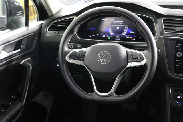 Used 2024 Black Volkswagen 2.0T SE image 10