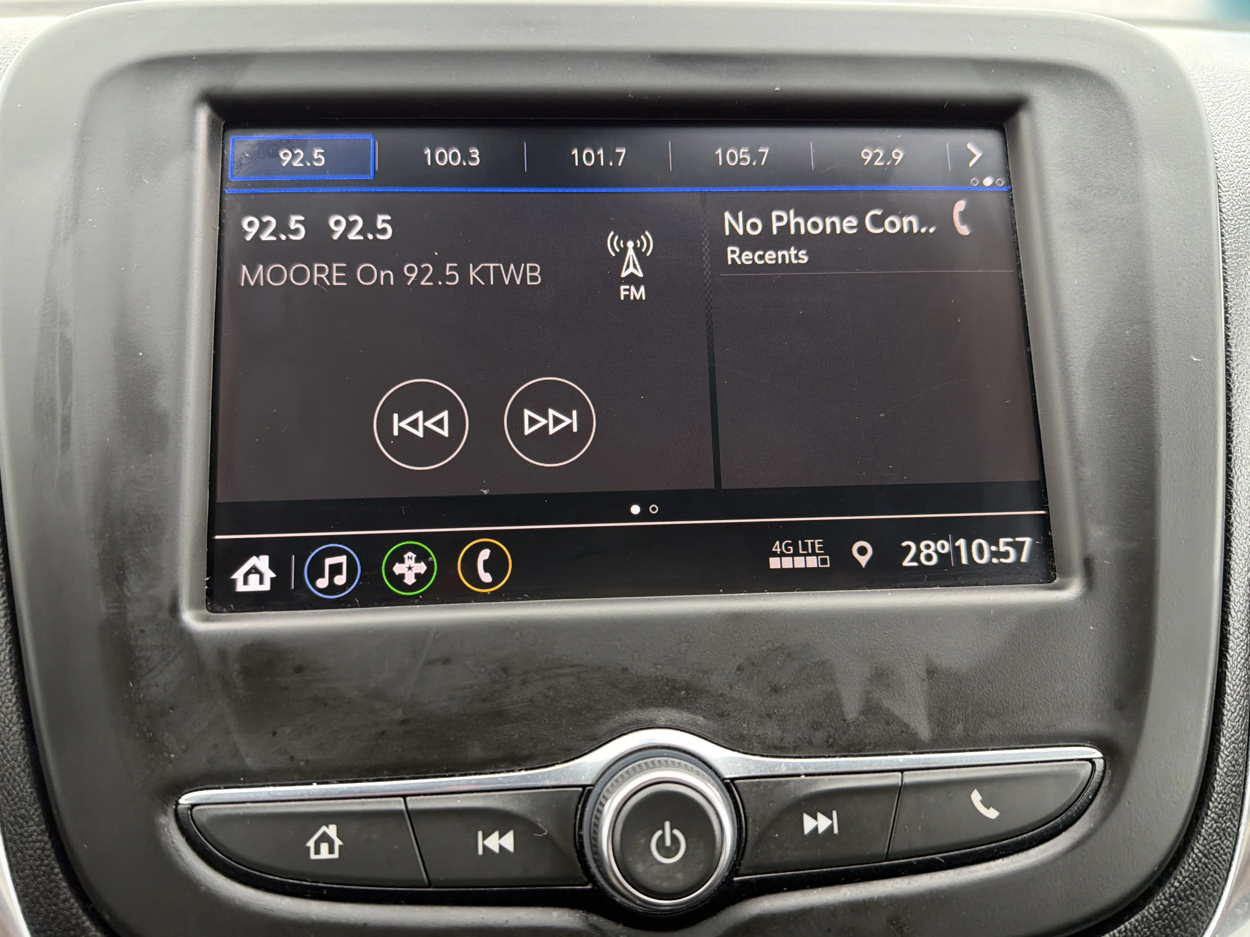 Used 2021 Midnight Blue Metallic Chevrolet LT image 21