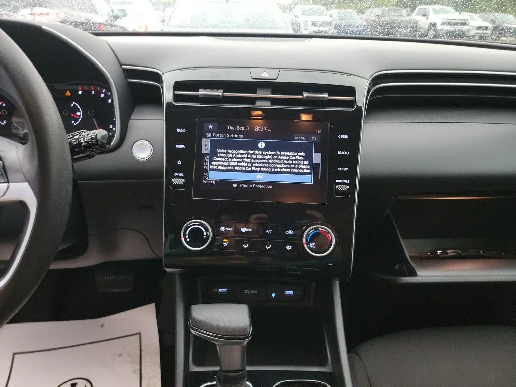 Used 2023 White Hyundai SEL image 13