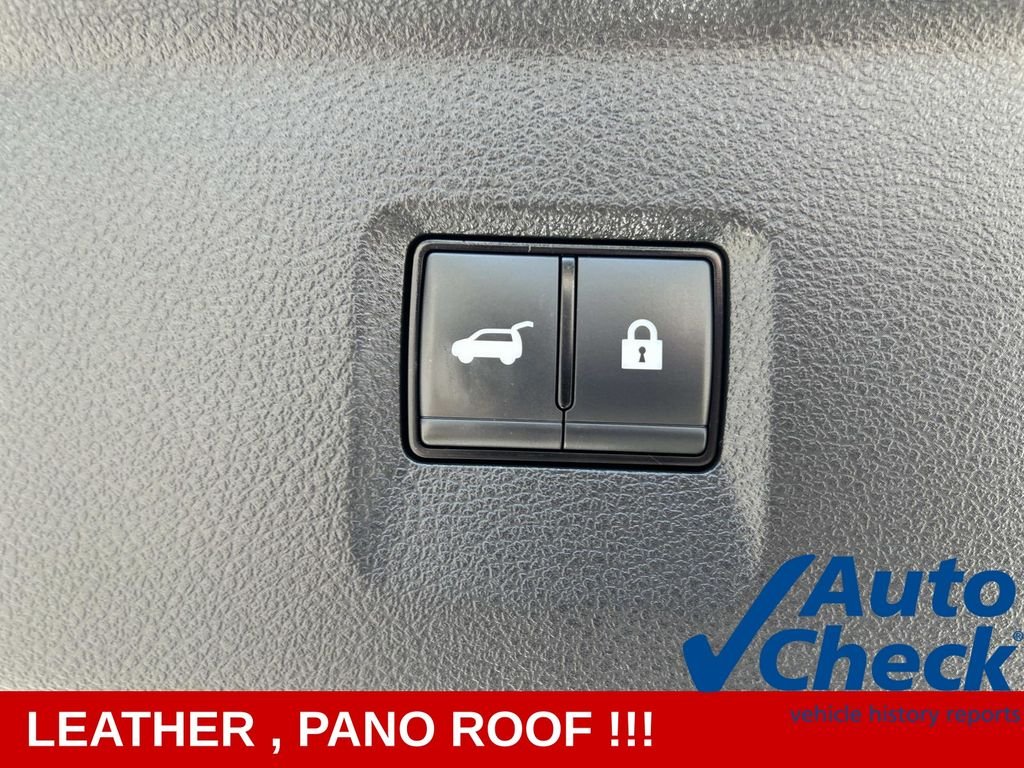 Used 2023 Gray INFINITI LUXE image 12