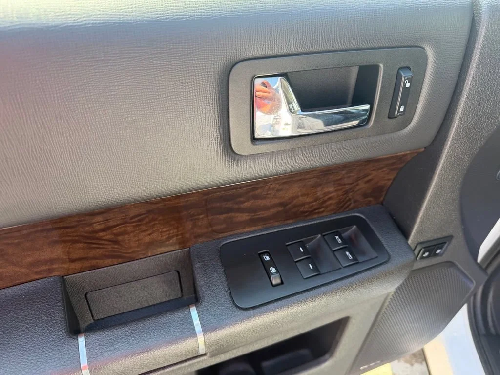 Used 2019 White Ford Limited image 10