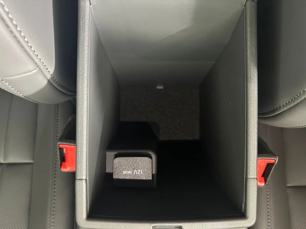 New 2027 Terrain Brown / Black Roof Kia X-Line S image 9
