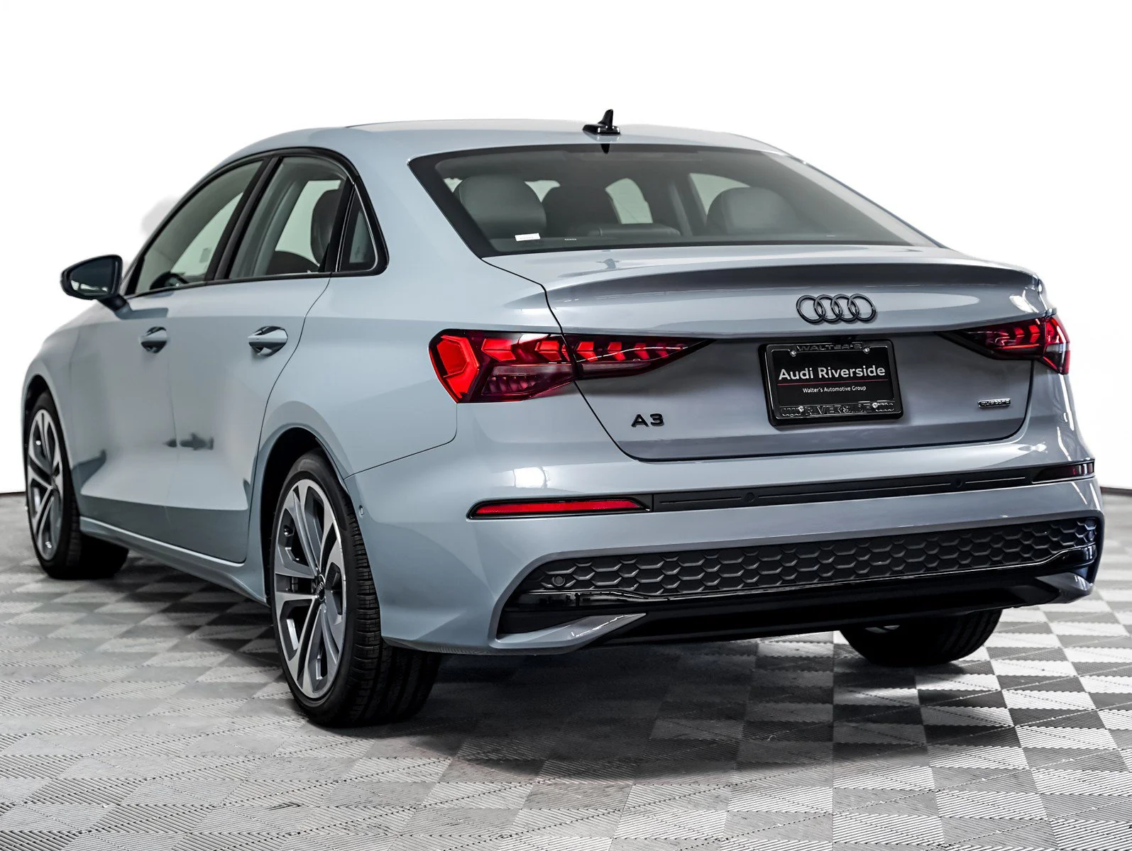 New 2026 Arrow Gray Pearl Effect Audi Premium Plus image 2