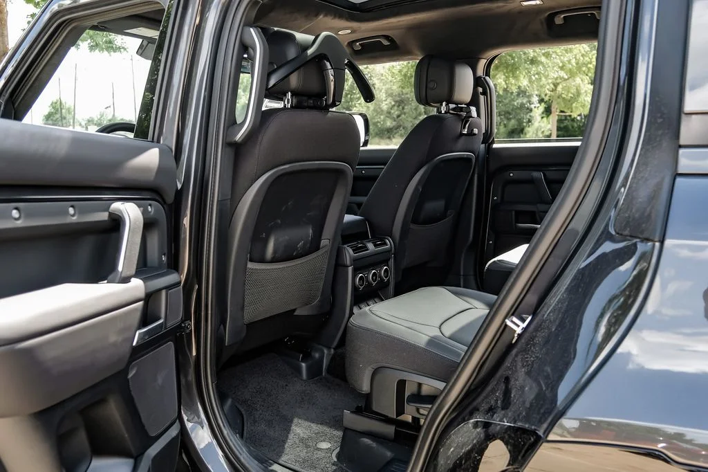 2025 Land Rover Defender V8 - Photo 46
