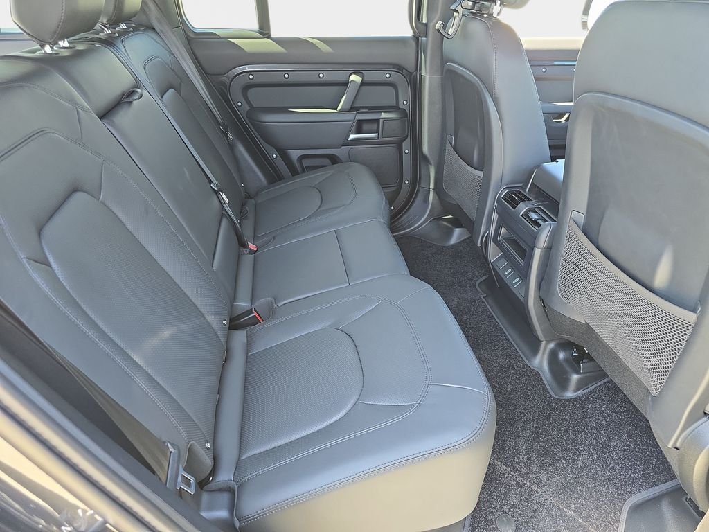 New 2026 Carpathian Grey Land Rover X-Dynamic SE image 11