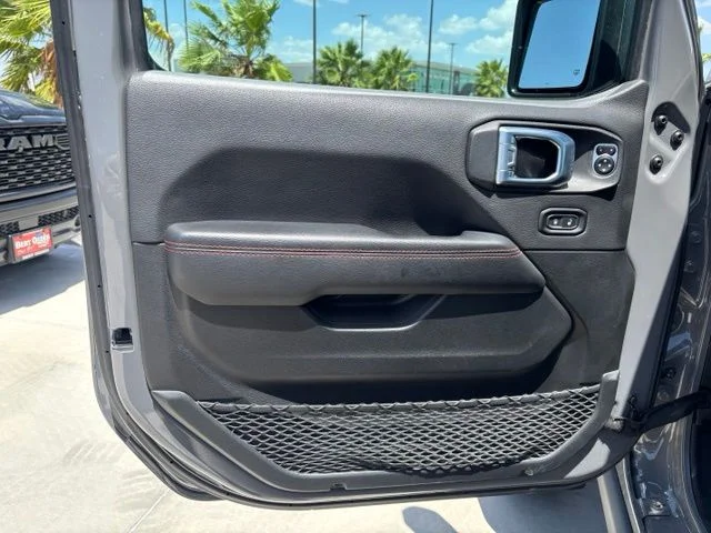 Used 2021 Gray Jeep Rubicon image 9