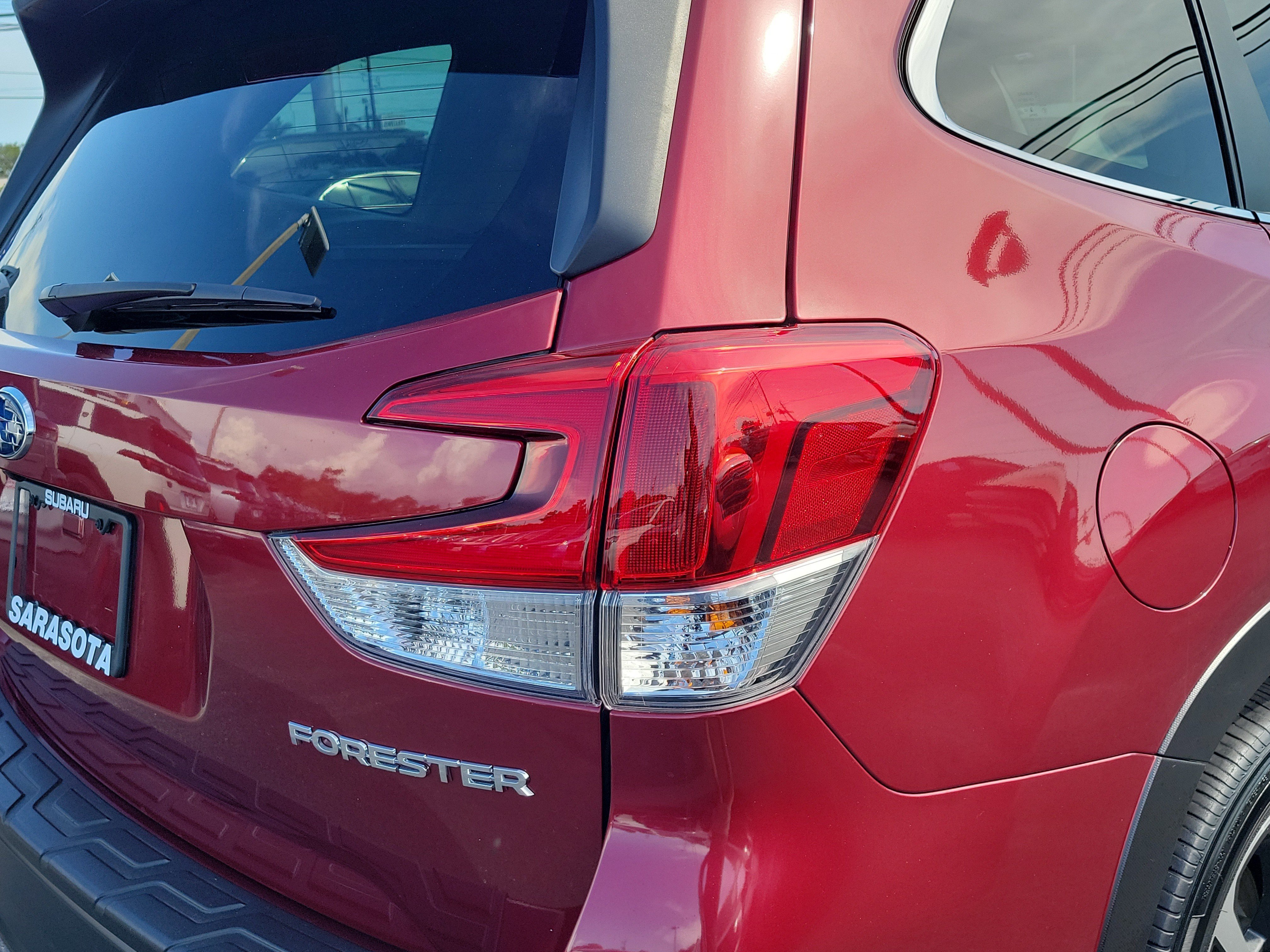 Used 2020 Crimson Red Pearl Subaru Limited image 10