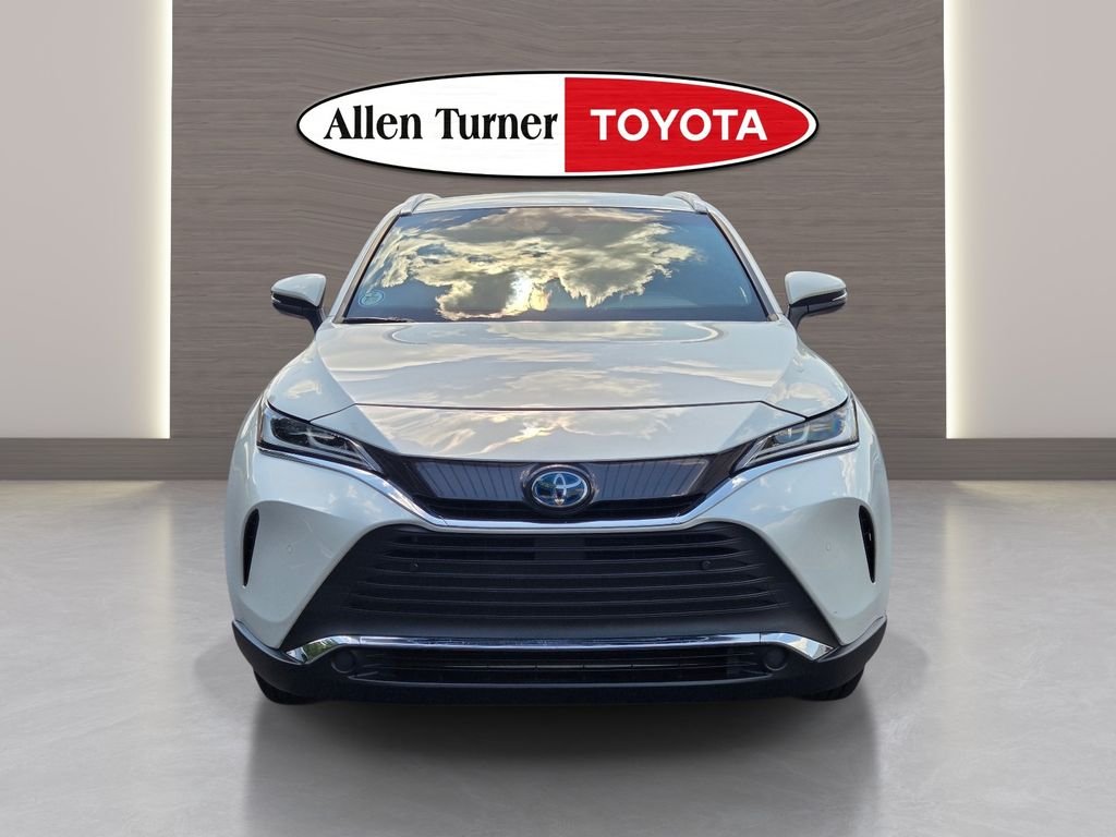 Used 2021 White Toyota XLE image 4