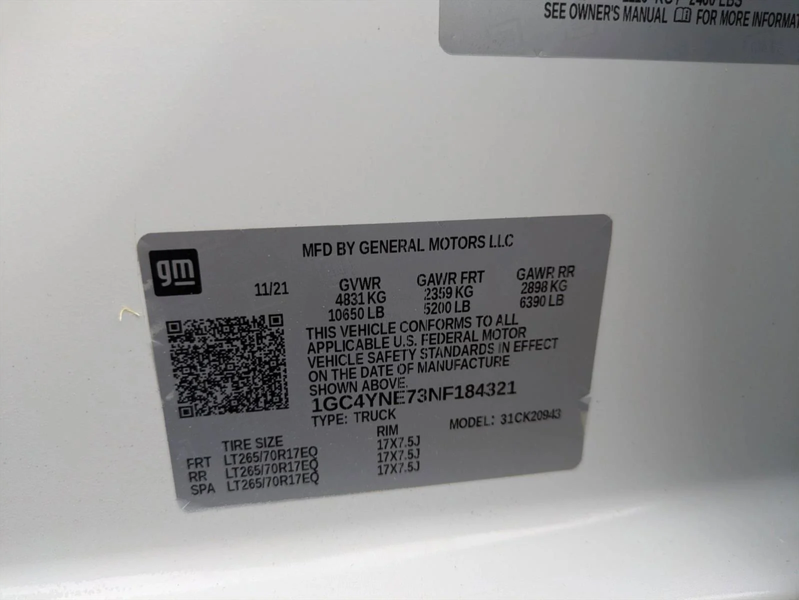Used 2022 Summit White Chevrolet LT image 25