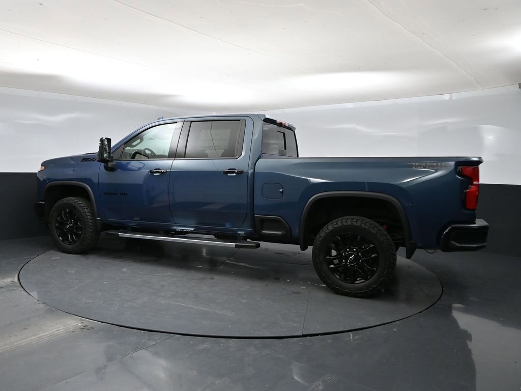 2026 Chevrolet Silverado 2500HD LTZ photo 4