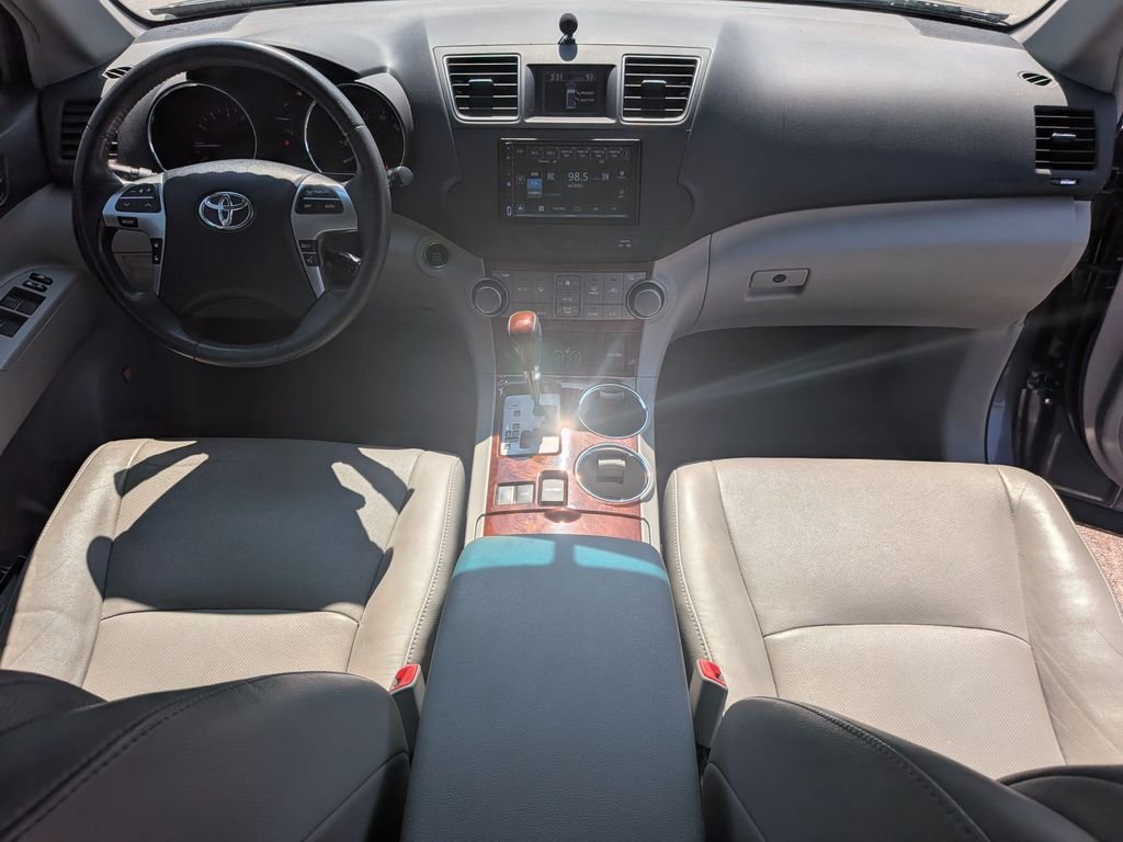 Used 2012 Gray Toyota Limited image 27
