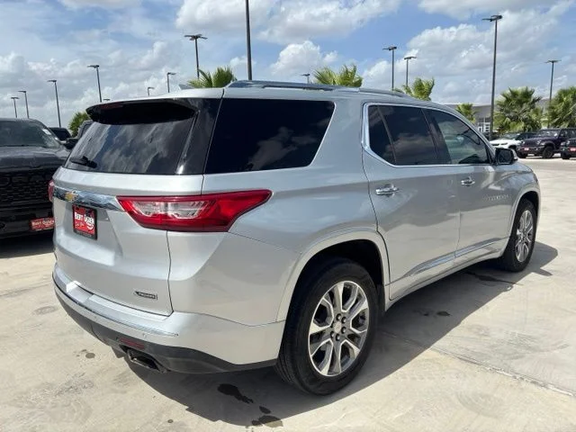Used 2018 Silver Chevrolet Premier image 5