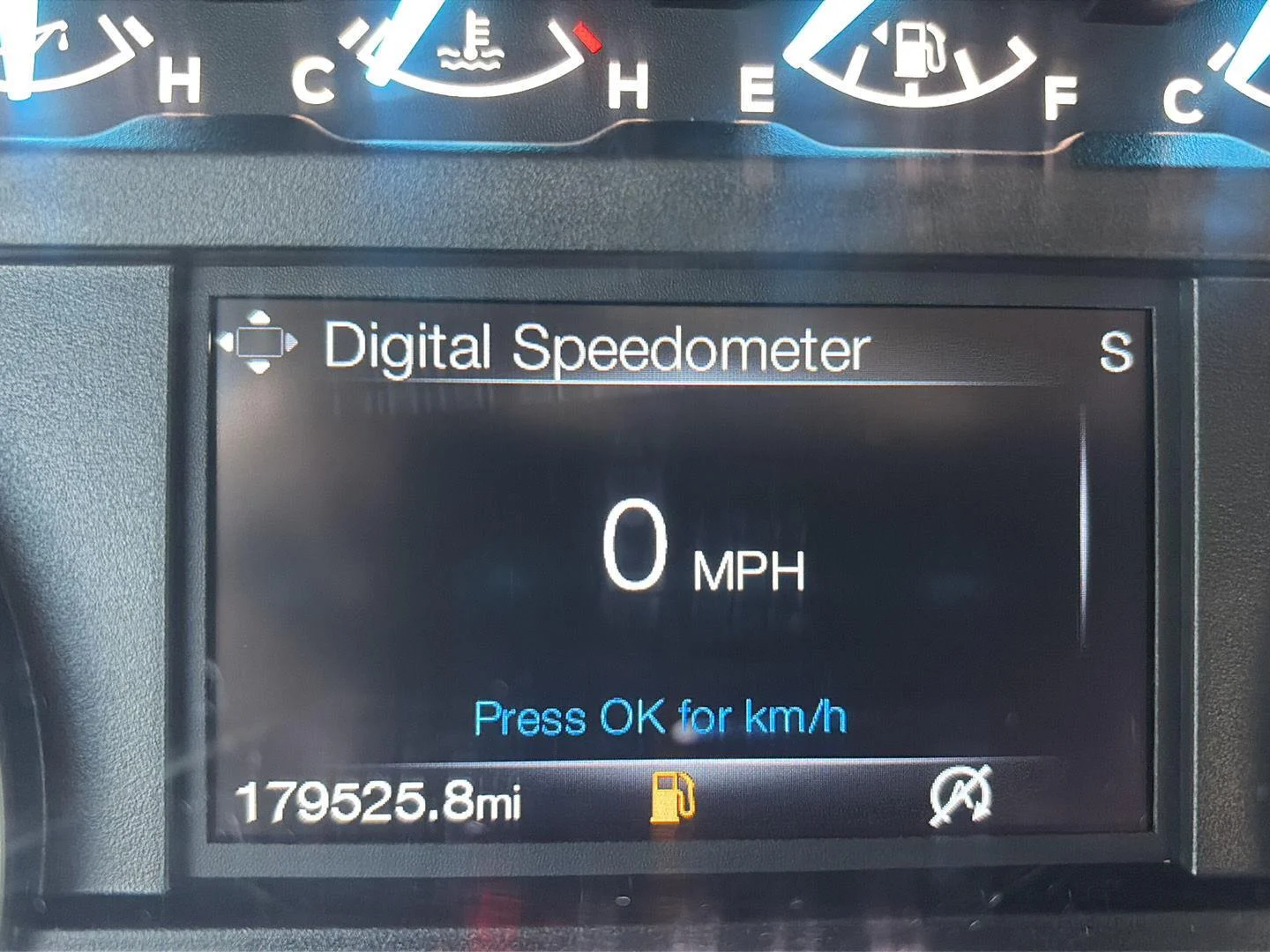 Used 2019 Blue Ford XL image 16