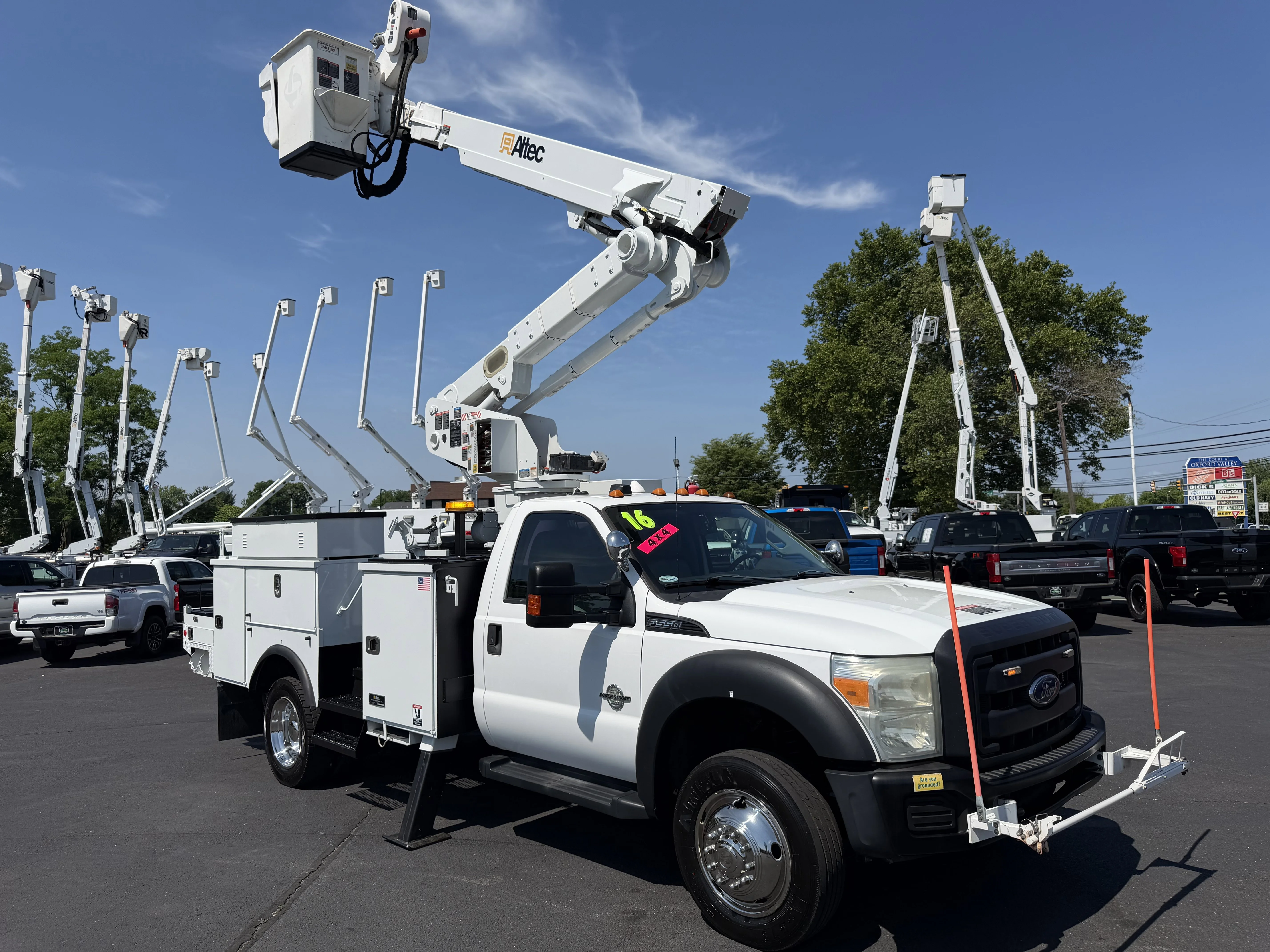 Used 2016 Oxford White   Z1 Ford XLT image 2