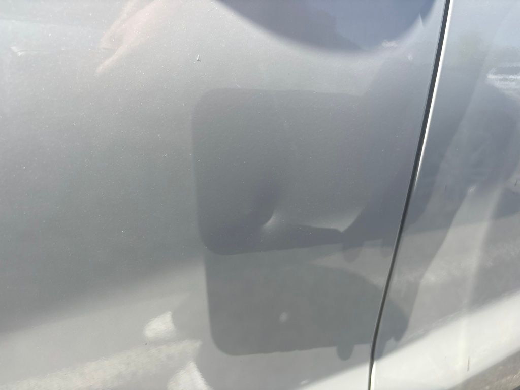 Used 2017 White Subaru 2.5i Limited image 19