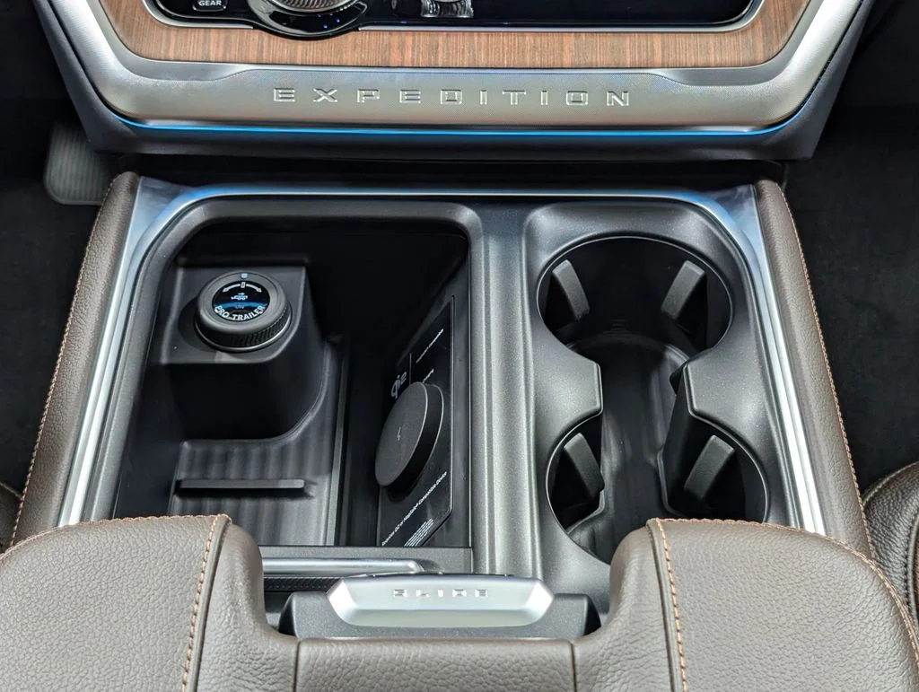 New 2027 Star White Metallic Tri-Coat Ford MAX King Ranch® image 7