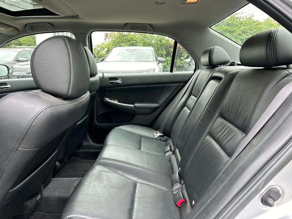 Used 2003  Honda EX image 20
