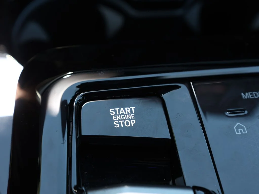 Used 2025 White BMW 530i image 30