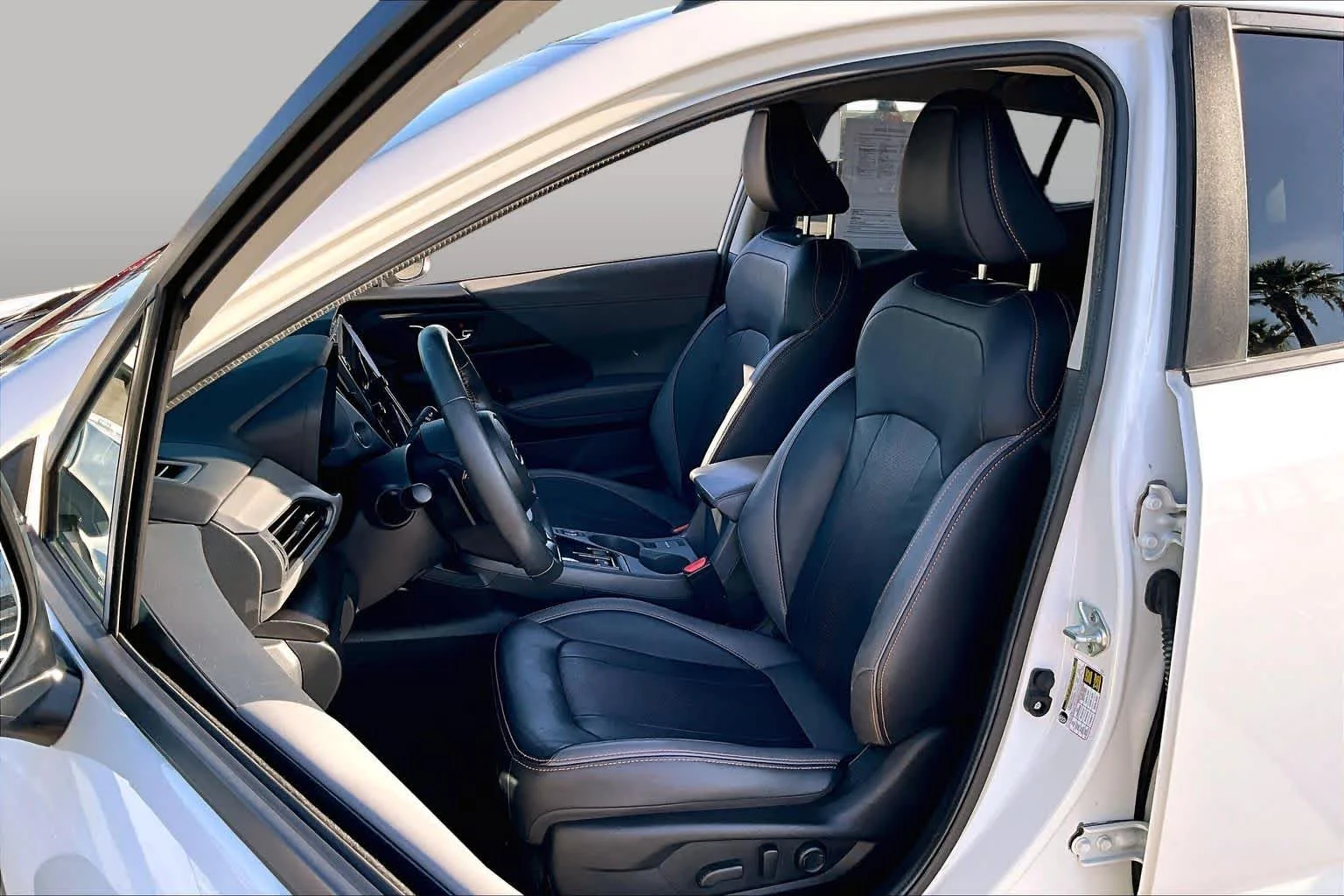 Used 2024 Crystal White Pearl Subaru Limited image 7