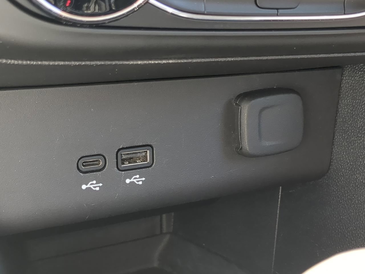 2025 Buick Encore GX Preferred - Photo 20