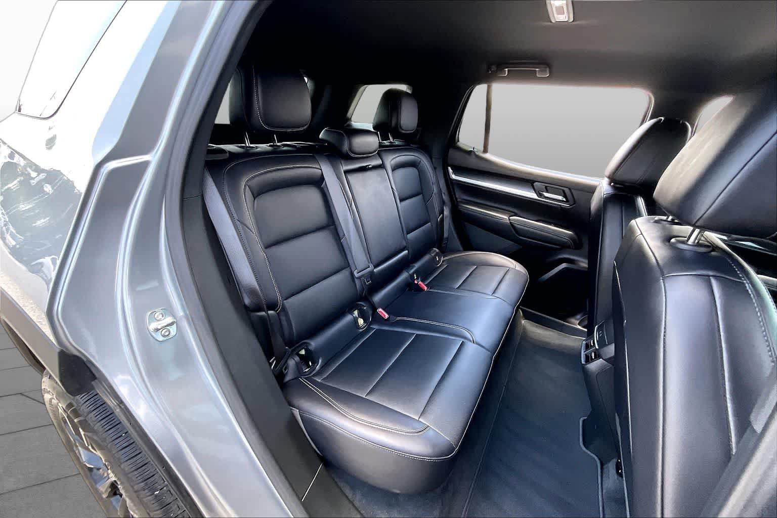 Used 2026 Sterling Metallic GMC AWD Elevation image 20