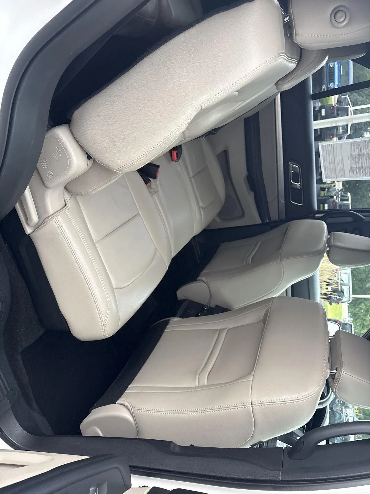 Used 2018 White Platinum Metallic Tri-Coat Ford XLT image 14