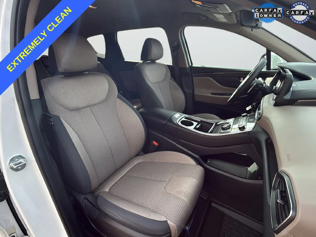 Used 2023 White Hyundai SE image 25