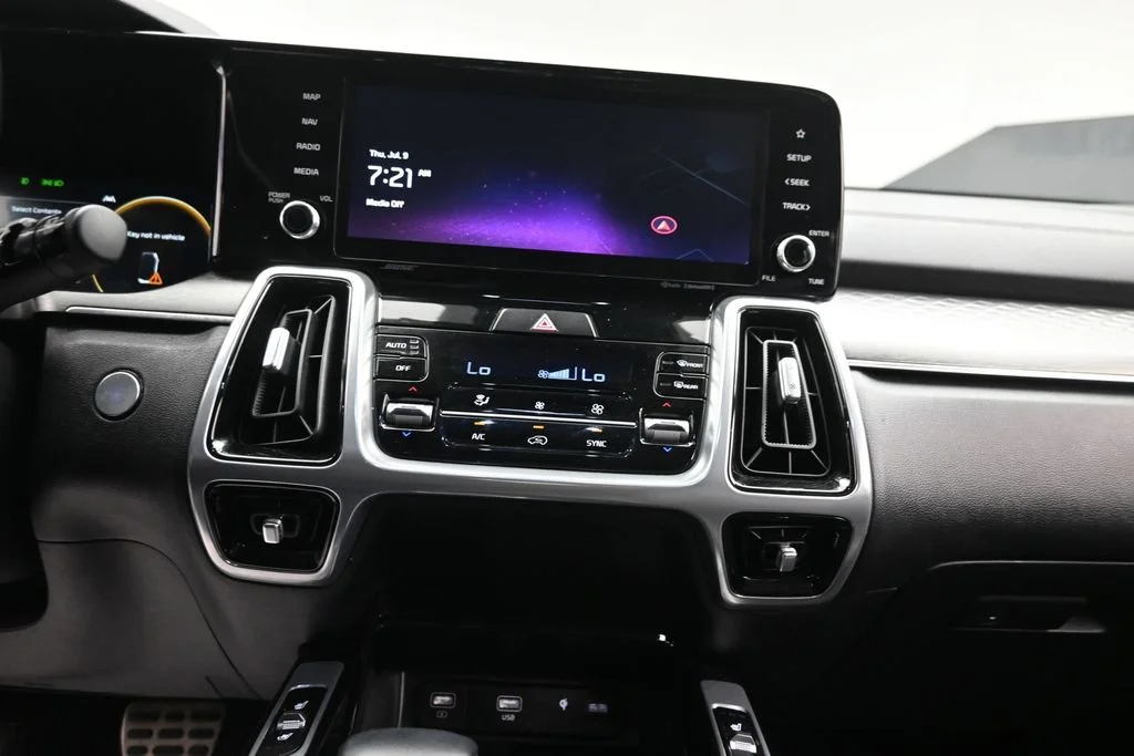 Certified Used 2023 White Kia SX-Prestige image 19