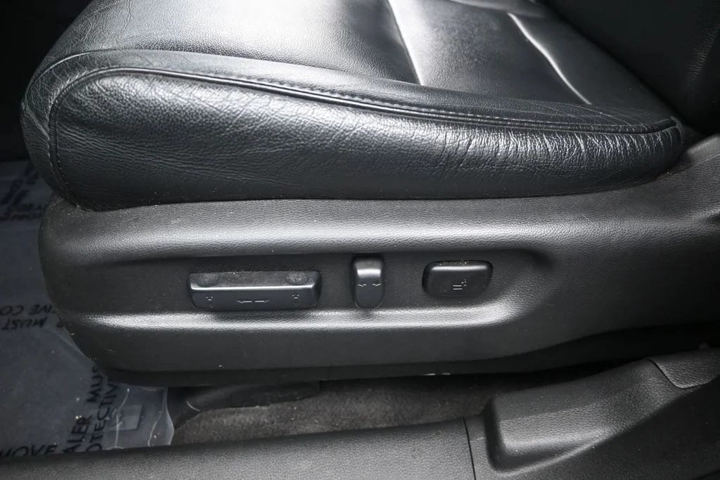 Used 2016  Honda EX-L image 13