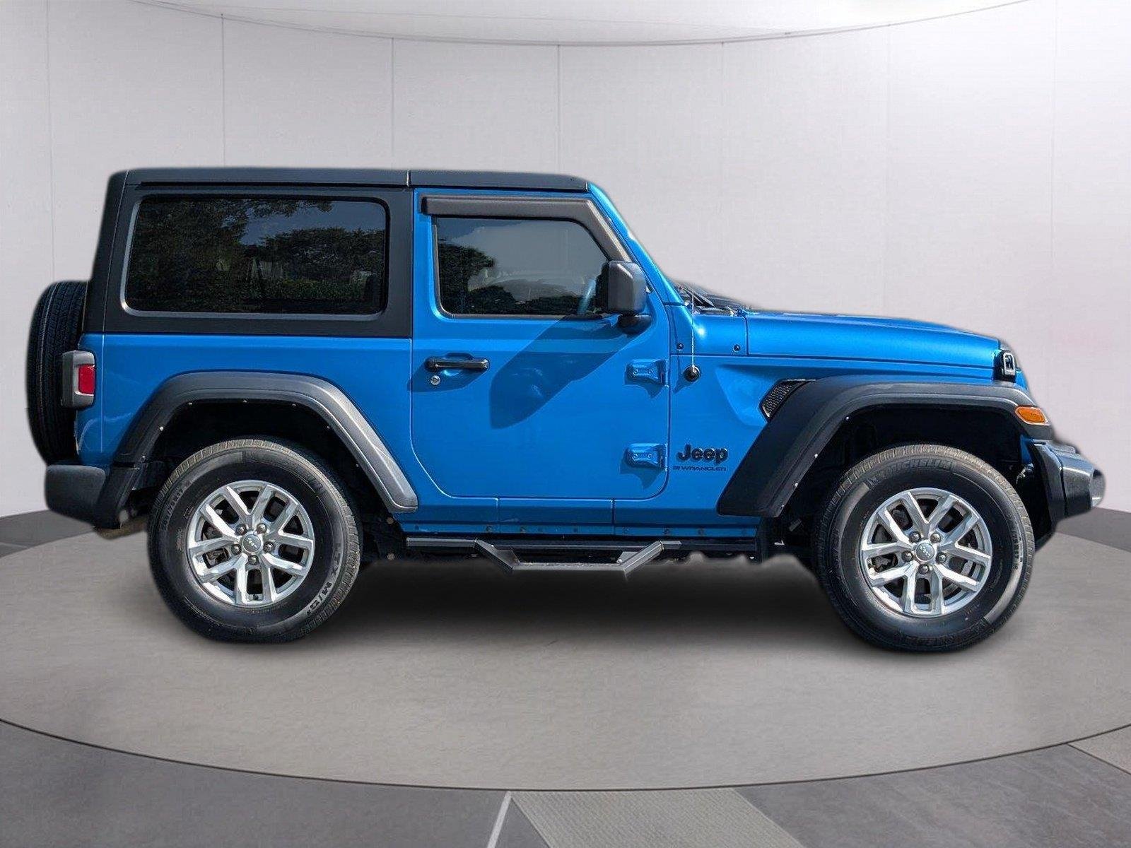 Used 2023 Hydro Blue Pearlcoat Jeep Sport S image 7