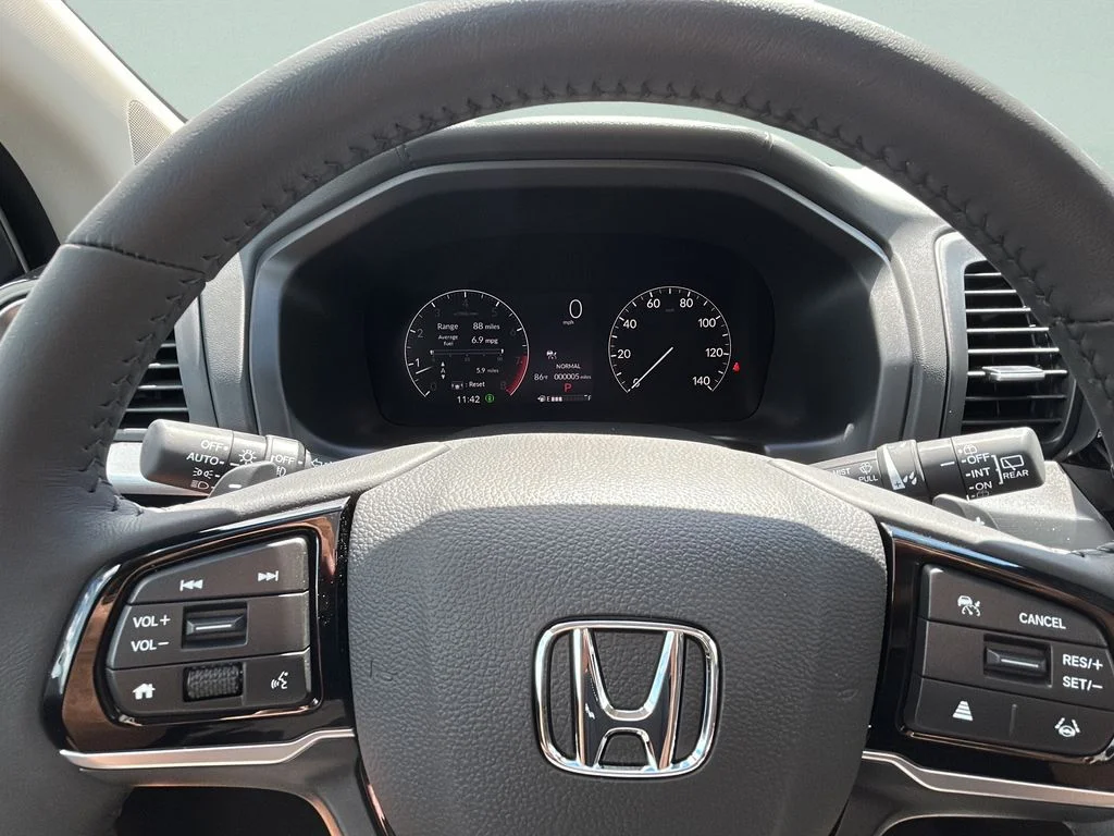 New 2027 Platinum White Pearl Honda Touring image 24